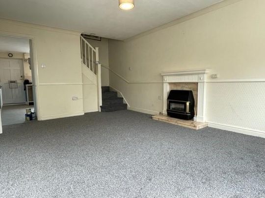 2 bedroom end of terrace house to rent - Photo 1
