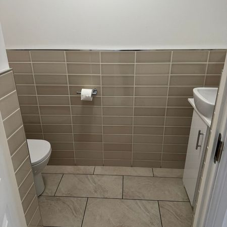 Room in a Shared House, Bonny Bridge Drive, EH15 - Photo 4