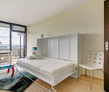 Top location at the Rosenheimer Platz: furnished 1-room apartment w... - Photo 6