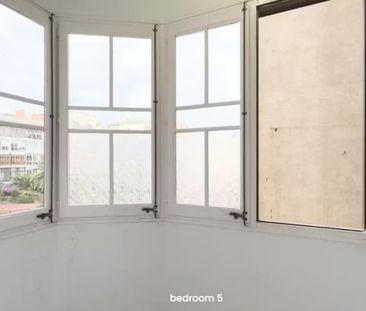 Carrer de Balmes, Barcelona, Catalonia 08007 - Photo 3