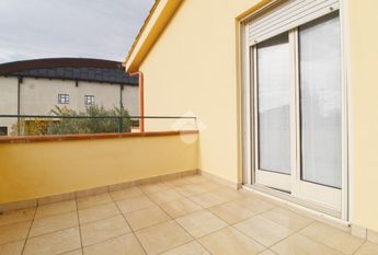 Porzione di bifamiliare in affitto