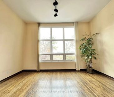 92 Francine Drive #Upper - Photo 4