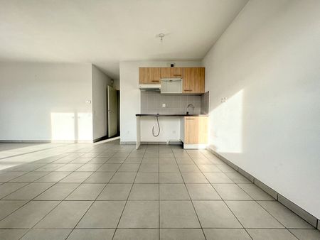 Location Appartement 3 pièces 61m² - Photo 5