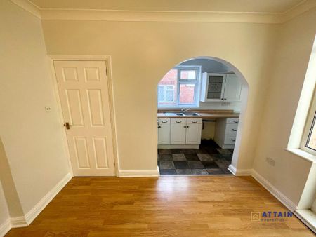 2 bedroom semi-detached house to rent - Photo 5