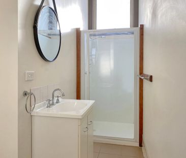 ALL ABOUT LOCATION - Photo 5