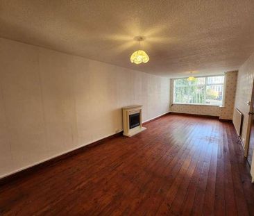 Worlds End Lane, Quinton, Birmingham, B32 - Photo 1