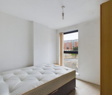 2 bedroom apartment to rent - Photo 3