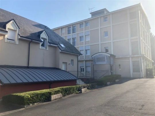 Location appartement - 42m² à Lisieux (14100) - Photo 1