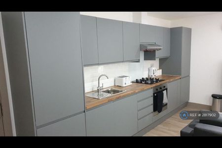 2 bedroom flat to rent - Photo 5
