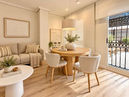 2 room luxury penthouse for rent in Valencia, Spain - Photo 4