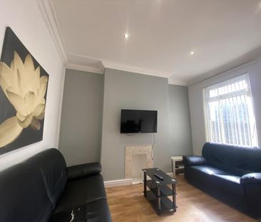 3 bedroom terraced house to rent - Photo 5
