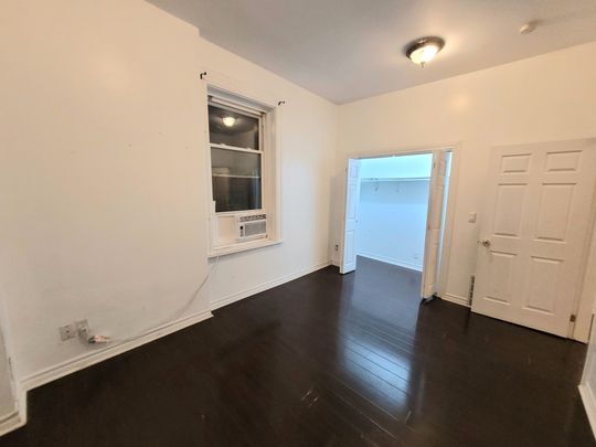 For Lease - 139 1/2 John Street Unit# 5, Hamilton, Ontario - Photo 1