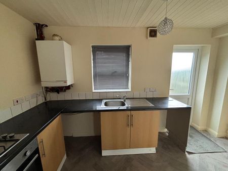 2 bedroom terraced house to rent - Photo 5