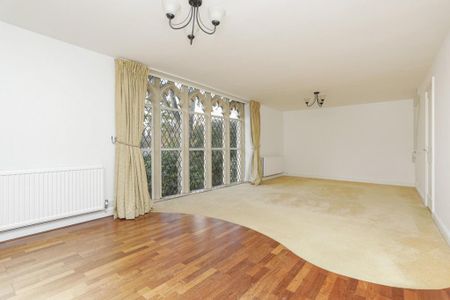 4 bedroom end of terrace house to rent - Photo 2