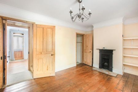 3 bedroom semi-detached house to rent - Photo 4