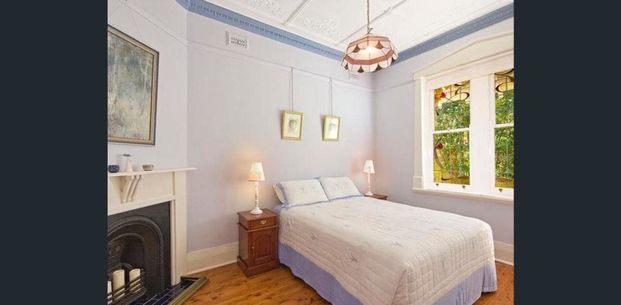 UNIQUE FAMILY HOME CLOSE TO EASTWOOD PUBLIC SCHOOL - Photo 1