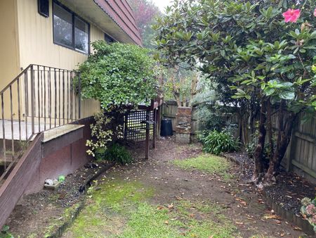 Great Location For This Family Home - Brookfield - Photo 4