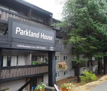 Parkland House | 1500 Boundary Crescent, Nanaimo - Photo 1