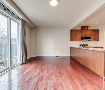 For Lease - 2319 Stone Glen Crescent, Oakville, Ontario - Photo 2