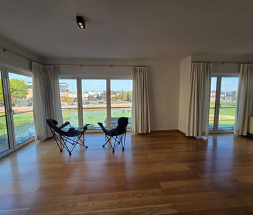 Appartement te huur in Kortrijk voor € 975 met 2 slaapkamers - Foto 2