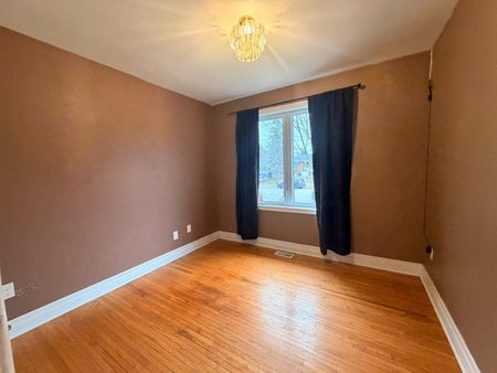 For Lease - 48 Ronway Crescent Unit# Main, Toronto, Ontario - Photo 3