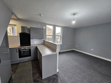 1 bedroom duplex to rent - Photo 3