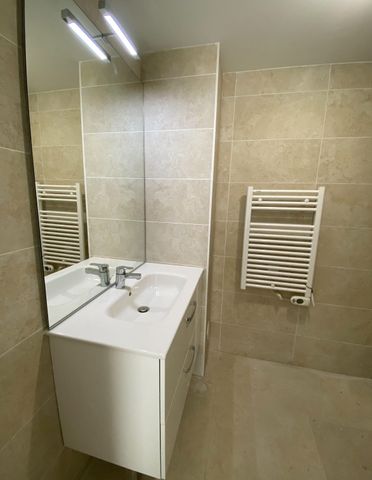 Location Appartement 2 pièces 50m² ECULLY 69130 - Photo 4