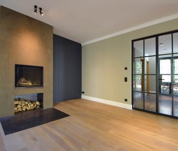 High-End Einfamilien-Stadthaus mit 3 Schlafzimmern, 2 Bädern und Sa... - Photo 3