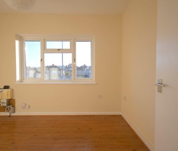 Signal Road, Staple Hill - Photo 1