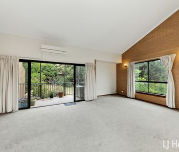 18 Howie Court, Belconnen ACT - Photo 2