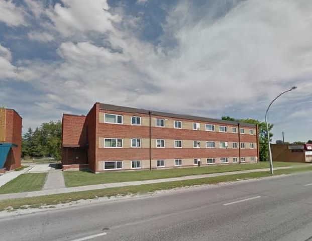 1472 Pembina | 1472 Pembina Highway, Winnipeg - Photo 1