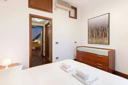 Via Melchiorre Gioia, Milan, Lombardy 20124 - Photo 5