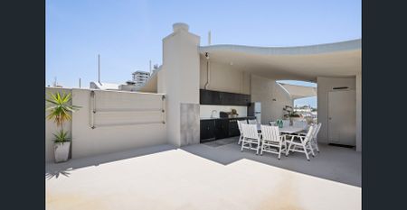 Modern Waterfront Living with Private Rooftop - Photo 4