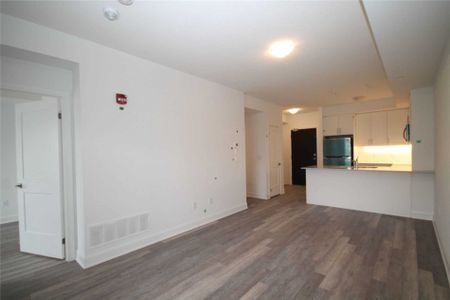 For Lease - 50 Lakebreeze Drive Unit# 116, Clarington, Ontario - Photo 4