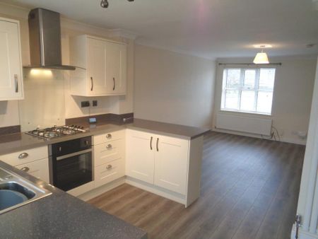 2 bedroom terraced house to rent - Photo 3