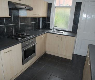 6 bedroom 3 bathrooms - Photo 1