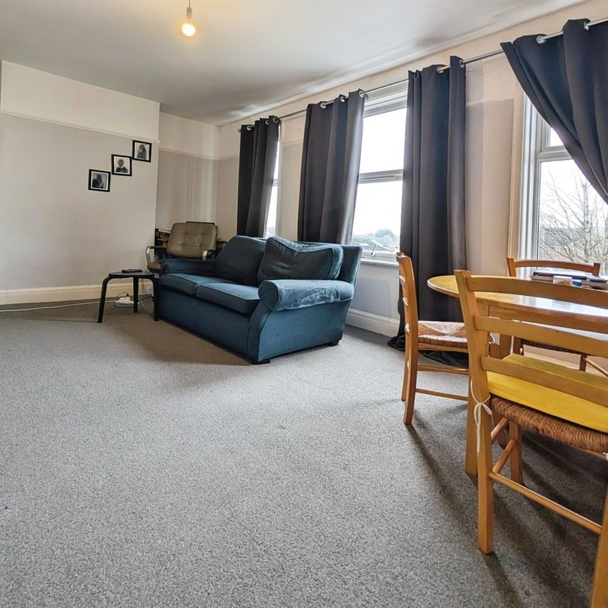 Burlington Mansions, SO15 - Photo 1