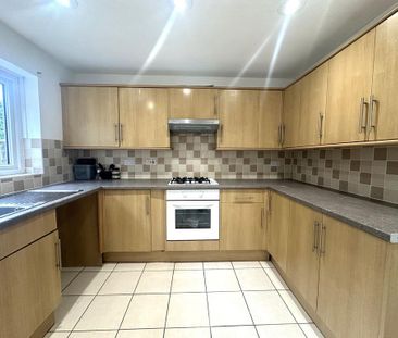 3 bedroom semi-detached house to rent - Photo 6