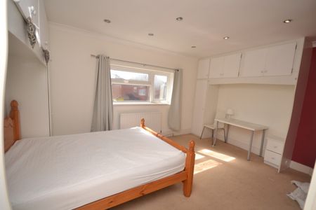 1 bed Mid Terraced House for Rent - Photo 4