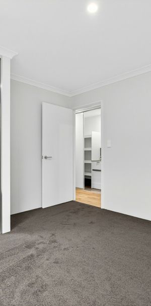 Brand new in Baldivis - Photo 1