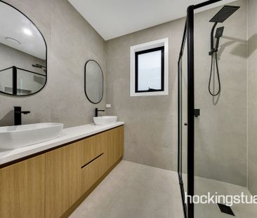 GREAT FAMILY HOME - Photo 4