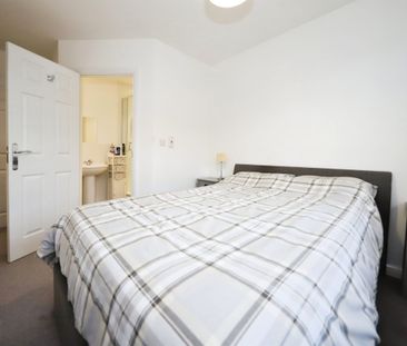 Franchise Street - Photo 4