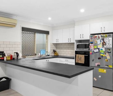 5 Bingeringo Place, Forest Lake QLD 4078 - Photo 4