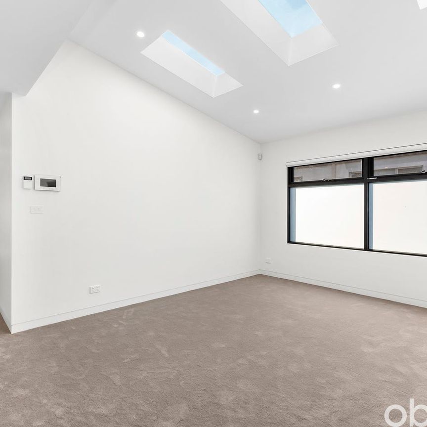 Imagine Luxury Living Made Effortless. Can You Picture It? - Photo 1
