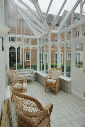 1 bedroom retirement property to rent - Photo 1