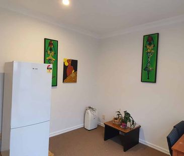 Cute & Pretty - Photo 5