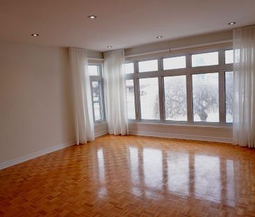 7 et demi (7 1/2) 3 Grandes Chambres et 2 salle de bains - Photo 3