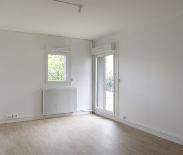 Location Appartement Studio 35 m² AVON - Photo 3