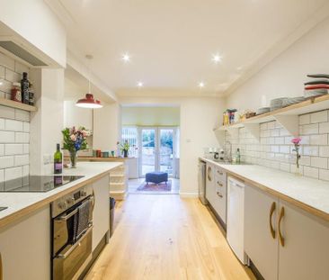 1 bedroom in a house share to rent - Photo 4