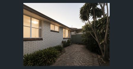 Charming Brick Home with Elegant Interiors and Low Maintenance Courtyard - Photo 5